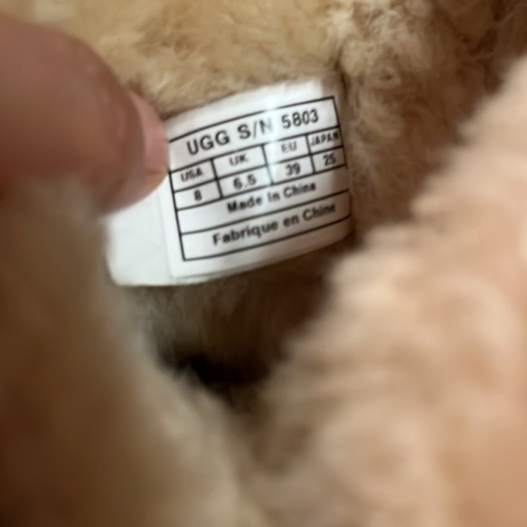 Uggs size 8 - Picture 6 of 7